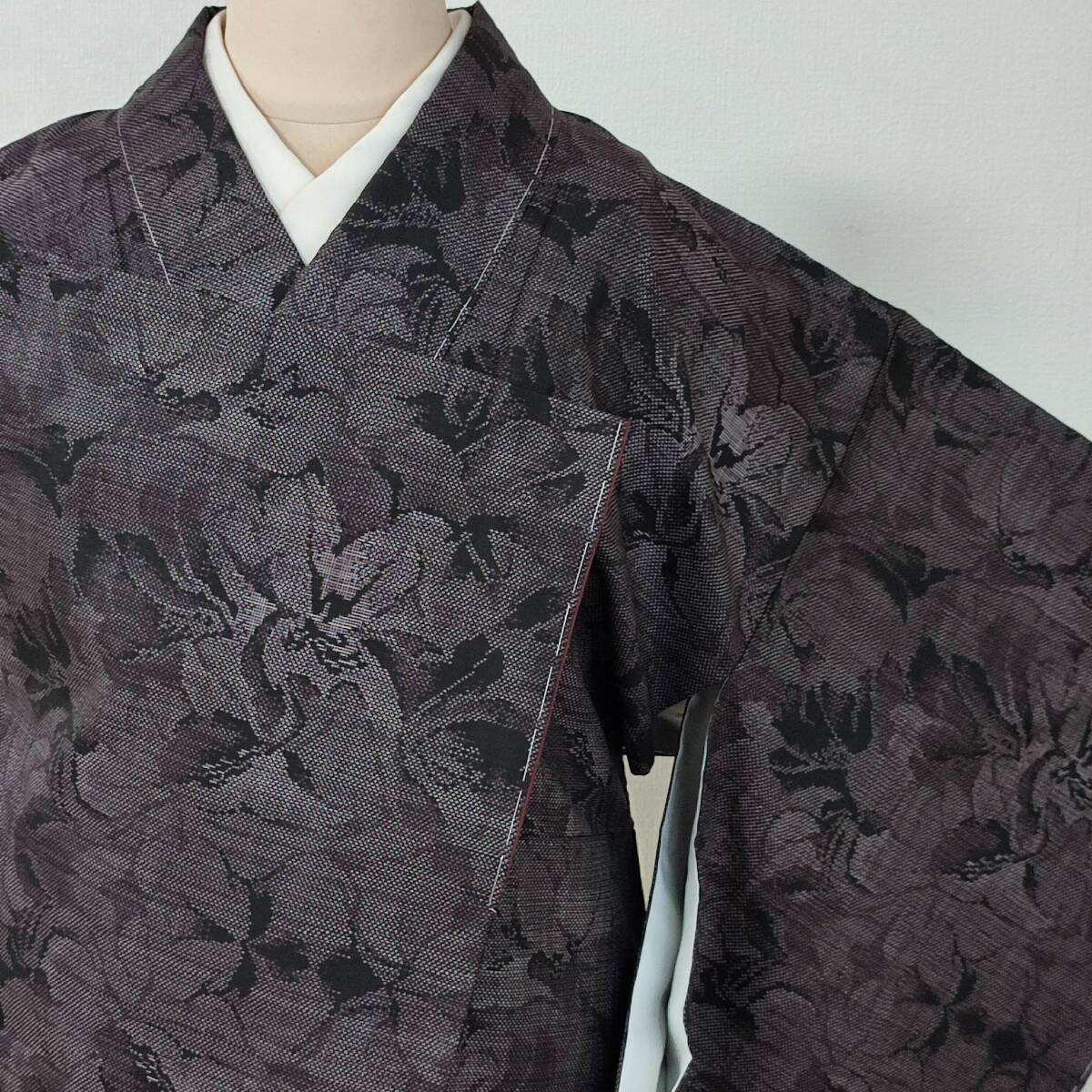 即決■着物の越田■裄64.5身丈158 大島紬 袷 美品 カタス しつけ糸有り シックな装い■む17E06拍卖