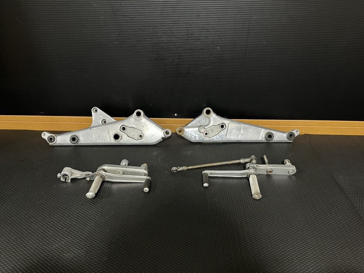 CB750F 希少!! 当時物 バックステップ RC04 CB900F CB1100F モリワキ ヨシムラ 旧車 カフェ 当時 BEET RPM ヤマモト 弁当箱 ウエパー拍卖