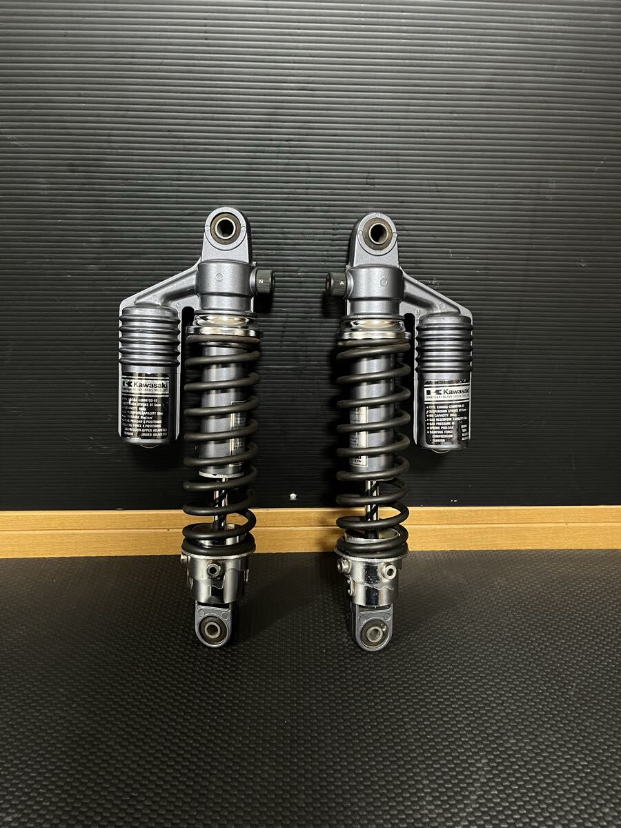ゼファー400 希少!! 美品!! 純正 リアサスペンション マニア お宝 ノーマル オリジナル XJ ZRX FX FT バリオス2 GSXモンキー BEET 沖縄拍卖
