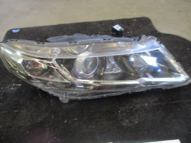 ★35 3G4470 RB3/オデッセイ 純正ヘッドライト右 難あり 運転席側 修理やベース等に 拍卖