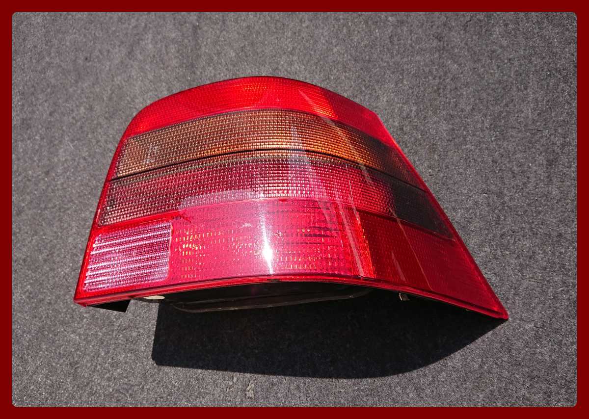 フォルクスワーゲン vw ゴルフ 4 GTI golf4 1jfor 2002年 テールランプ テールライト 右 1j6945112T A-2077拍卖