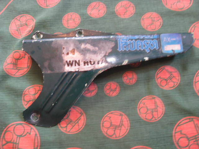 「中古・希少品」 ☆ホンダDAX 型式 ST50用 チェーンカバー お見逃しなく!拍卖