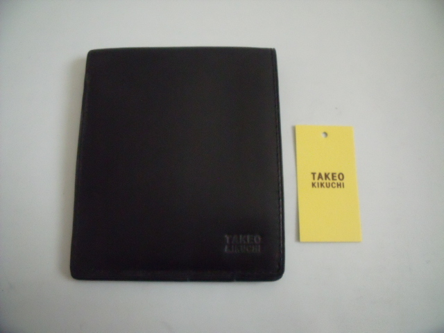$ 美品 $ レア!■ TAKEO KIKUCHI ■ タケオキクチ ■ ラバー レザー製・ 2つ折り 財布 ■ 札入れ カードケース■ 黒 ブラック■ 送料無料拍卖