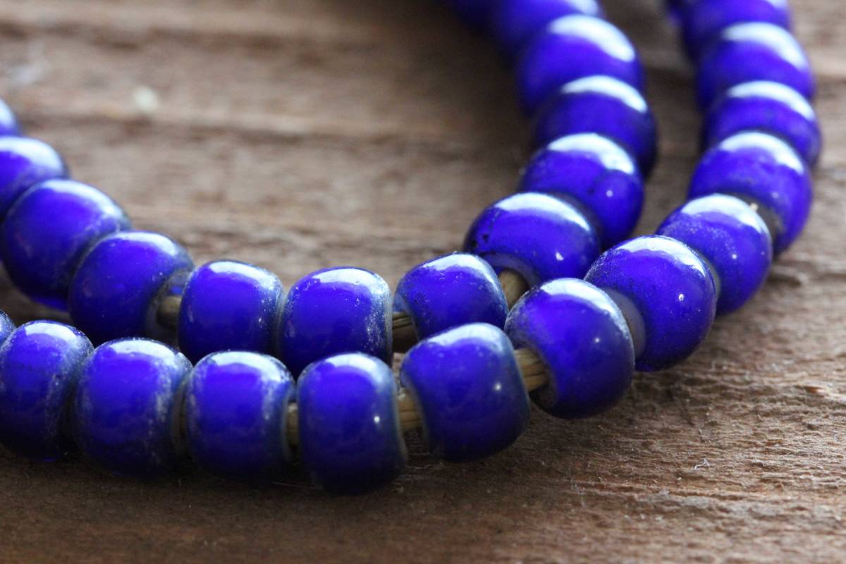 *white hearts beads blue拍卖