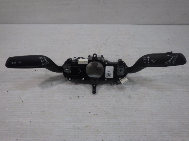 【Y0254】 美品 中古 アウディQ3 AudiQ3 1.4TFSI 8U系 8UCZD 2016年1月 ターンシグナルスイッチ ワイパースイッチ 8X0 953 502/521 AE 即決拍卖