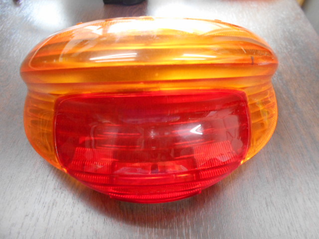 201)ヤマハ グランドAXIS100 リヤテールレンズ 中古品拍卖