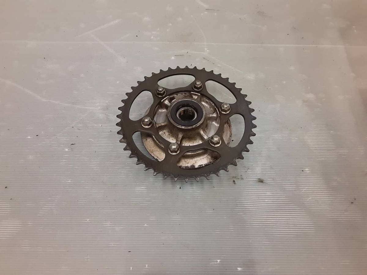 【管F02】カワサキ・ZZR250・EX250H・純正リアスプロケットハブ拍卖