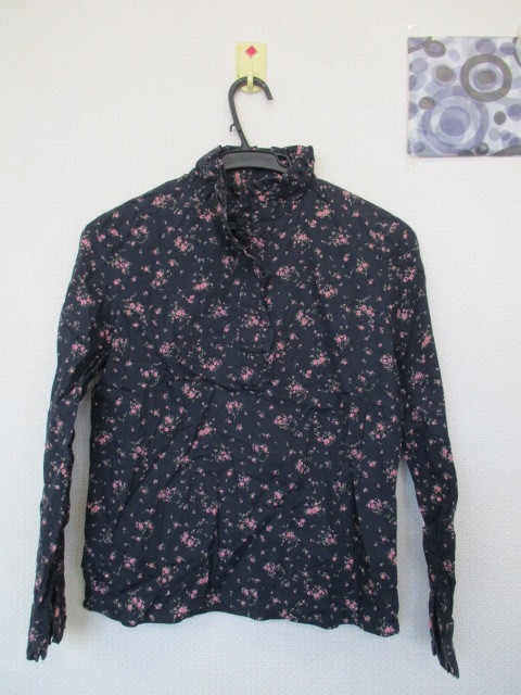 ★marble ink マーブルインク 長袖ブラウス 小花柄 フリル プルオーバー ネイビー×ピンク(M)拍卖