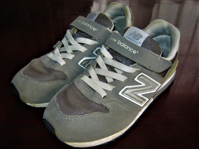 ★中古品 汚れ破れ有り 2016年 newbalance ニューバランス KV996CAY 20.5cm グレー 灰 ゴム紐 ベルクロ KIDS キッズ スニーカー 子供靴★拍卖