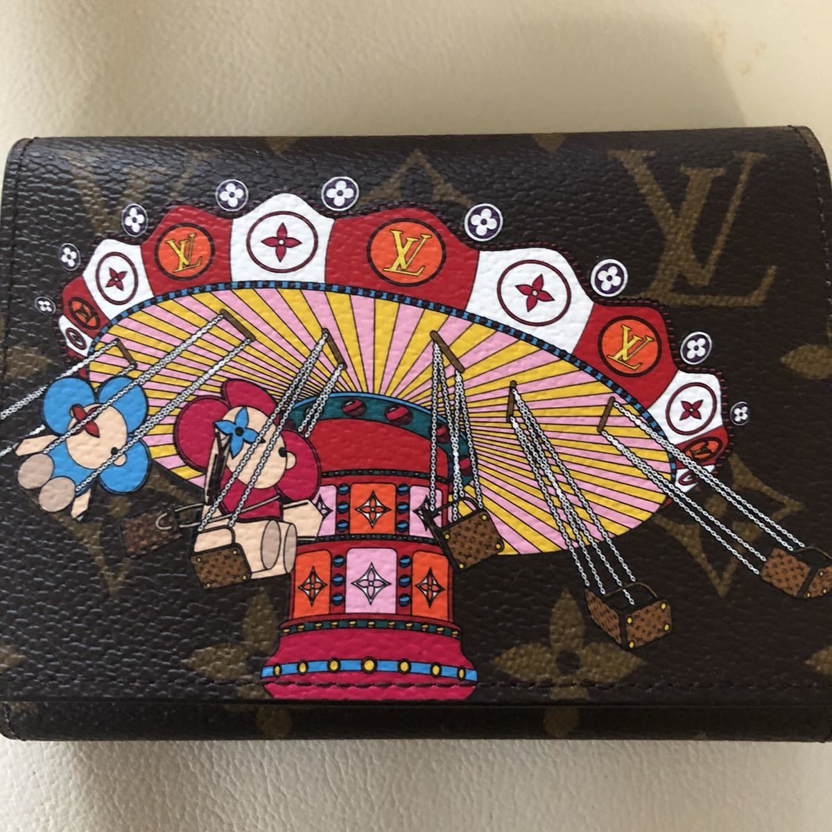 【新製品】LOUIS VUITTON(ルイ・ヴィトン) モノグラム ポルトフォイユ・ヴィクトリーヌ ヴィヴィエンヌ 3つ折コンパクト ミニ財布拍卖