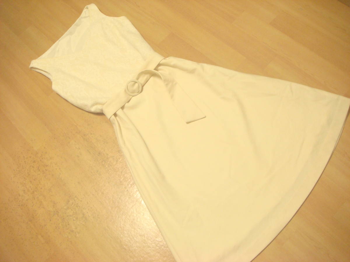 ペイトンプレイス ベルト付き レース切替え ロングワンピース オフホワイト系 美品 拍卖