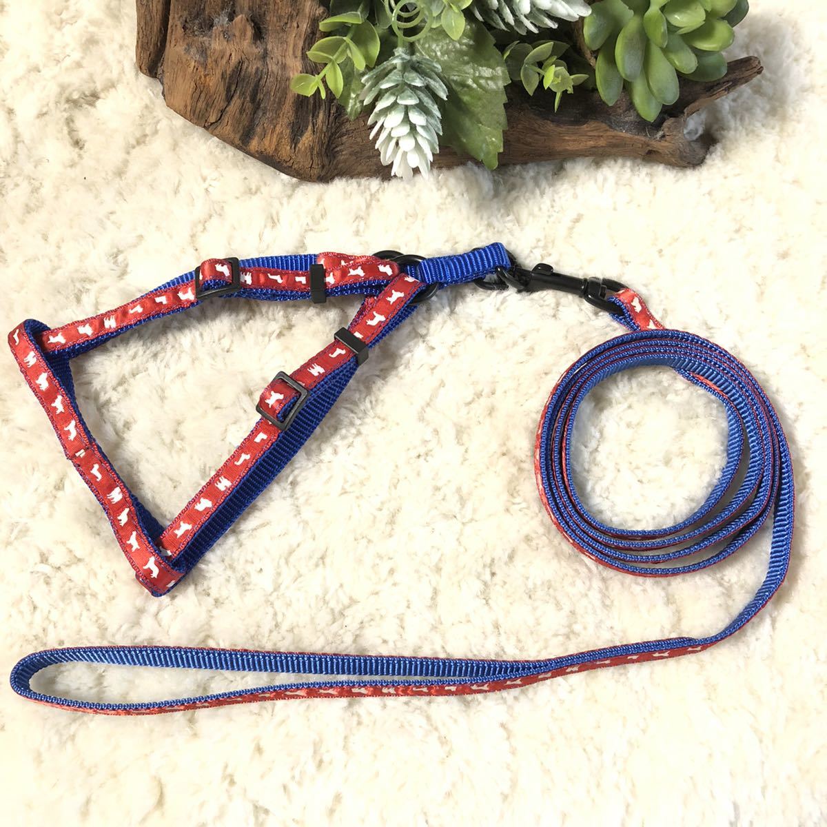 ★同梱お得★胴輪&リード・小型犬・犬型シルエット・足入れ-No.64・青♪拍卖