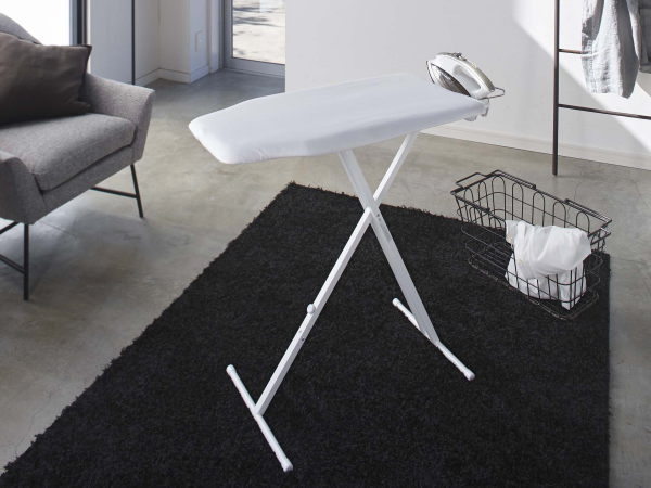 軽量スタンド式アイロン台 白 13段階高さ調整 アイロン台 おしゃれ ホワイト 山崎実業 タワー拍卖