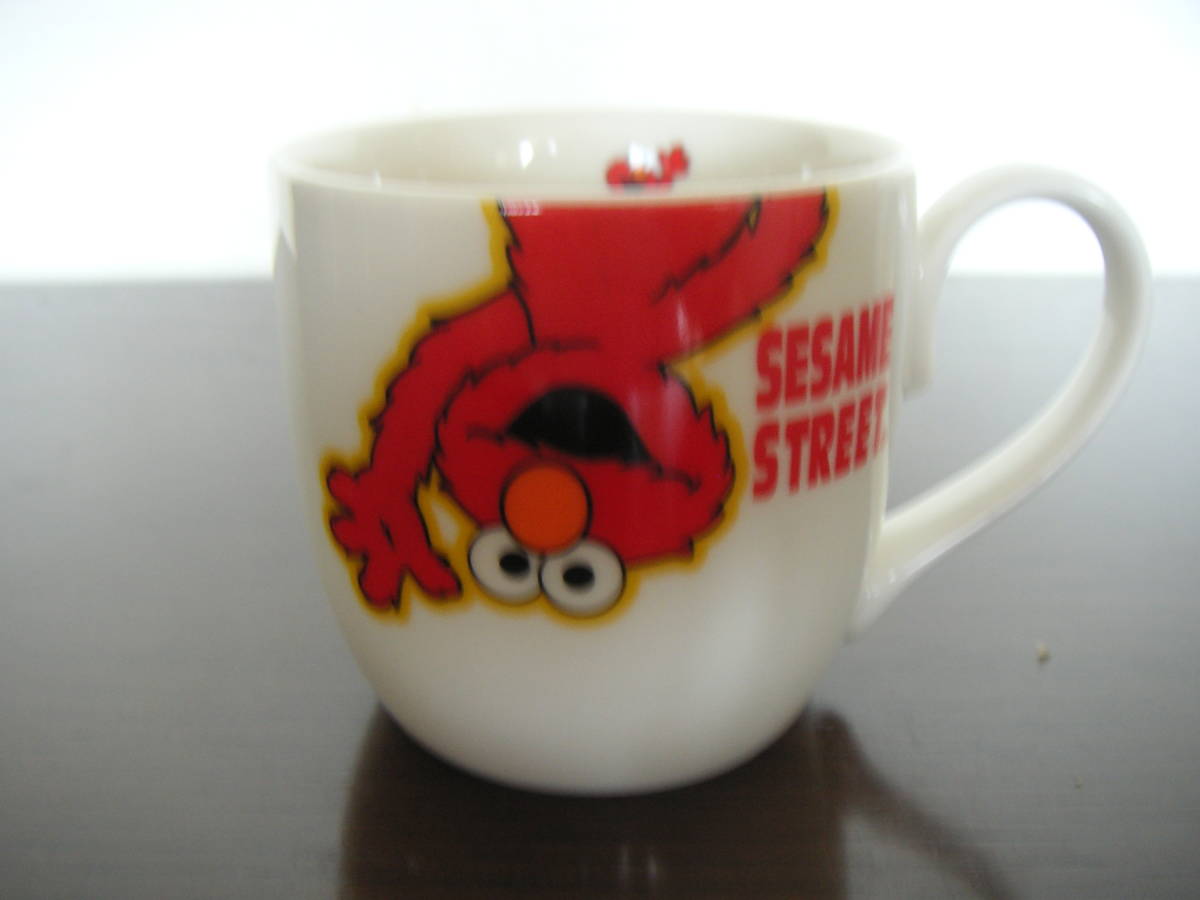 ☆即決*USED【エルモ ELMO】セサミストリート*マグカップ*白×赤☆拍卖