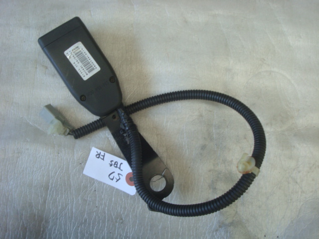 57 ライフ JB5 フロント 右 シートベルトキャッチ 受け バックル 運転席側拍卖