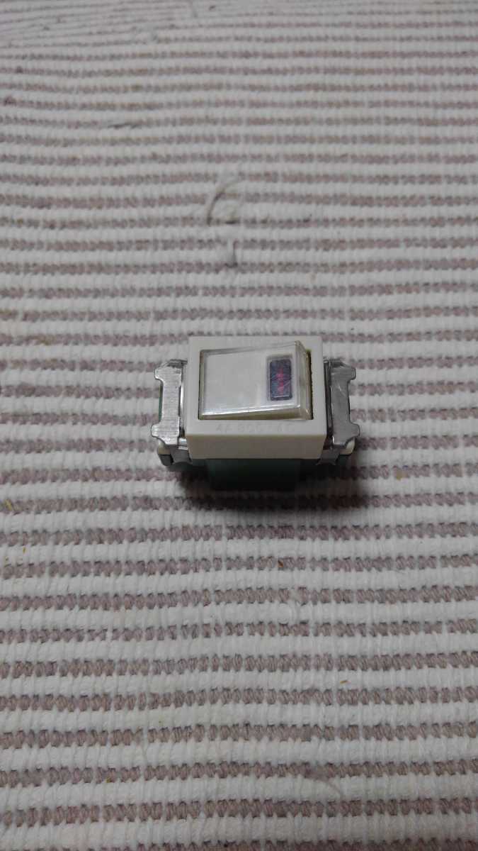 松下 フルカラー WN5242 パイロット3路4Aスイッチ 新古拍卖