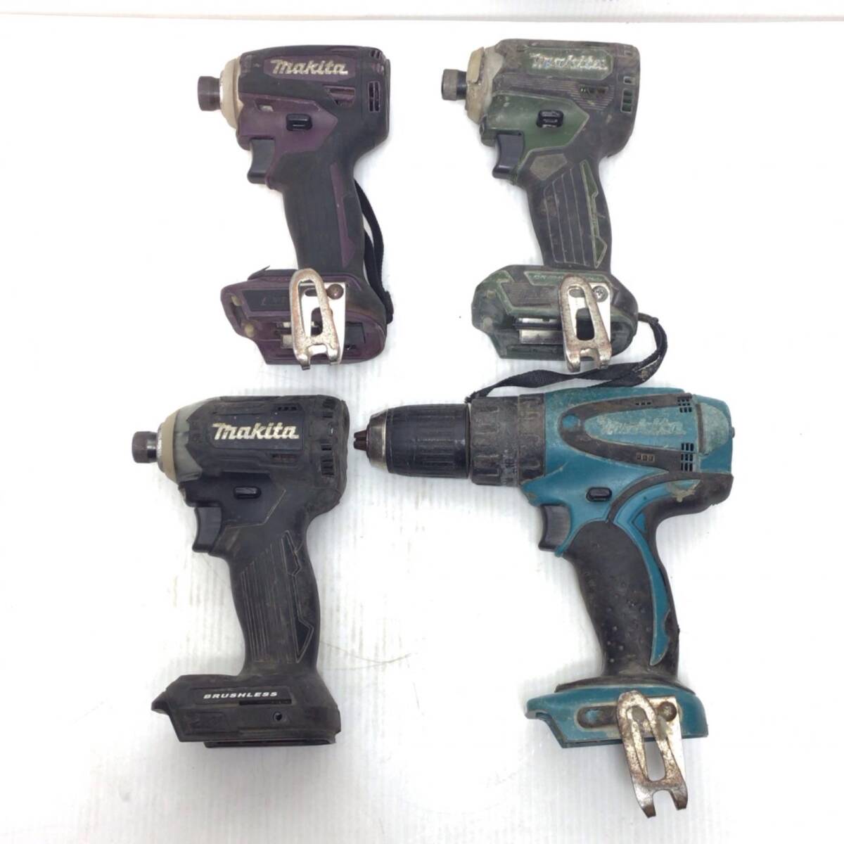ΘΘ【1円スタート】 MAKITA マキタ インパクトドライバ 3点 ドライバドリル 1点 ジャンク品(D) 計4点まとめ TD171D 全体的に状態が悪い拍卖