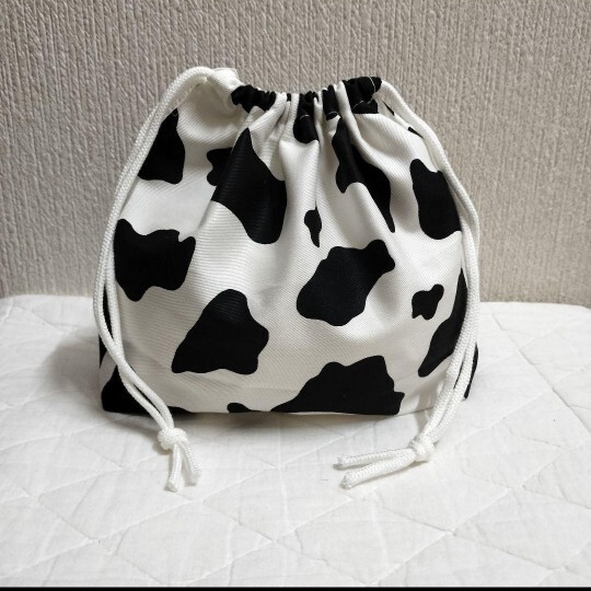 ホルスタイン柄 お弁当袋 給食袋 ハンドメイド 巾着 巾着袋 コップ袋 小物入れ アニマル柄拍卖