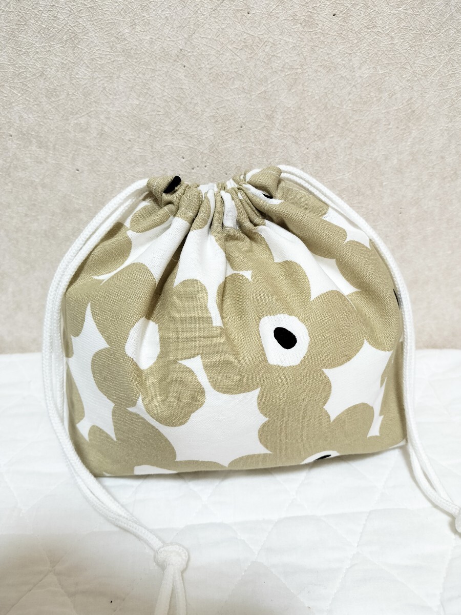 巾着袋 お弁当袋 給食袋 コップ袋 小物入れ 巾着 ハンドメイド 花柄 ランチケース拍卖
