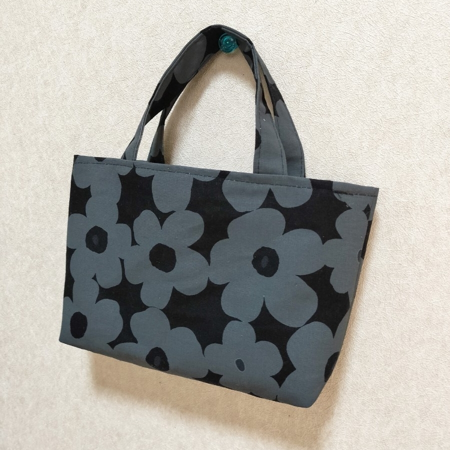 トートバッグ ハンドメイド 花柄 ランチバッグ お散歩バッグ handmade サブバッグ 小さめトートバッグ拍卖