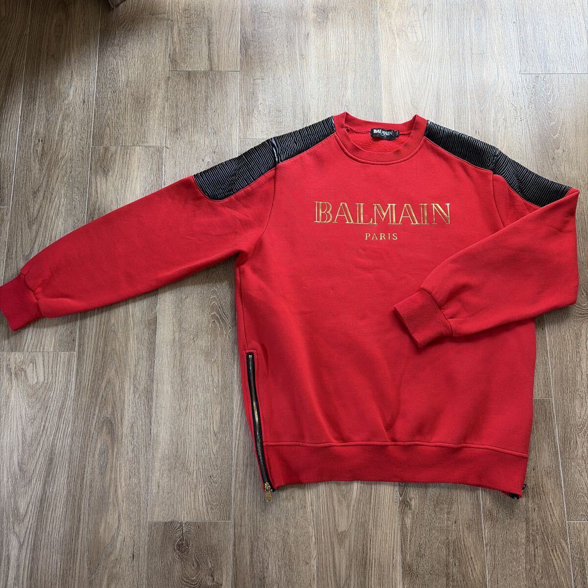 BALMAIN 本物 バルマン トレーナー 厚手 裏起毛 ビッグロゴ スウェット 赤 ブラック クルーネック 寸法確認 XXL XLの方にも 拍卖