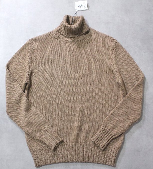 PIACENZA★新品6万円程度 ピアチェンツァ 逸品定番ミドルゲージウールのタートルネックニット キャメルベージュ 50拍卖