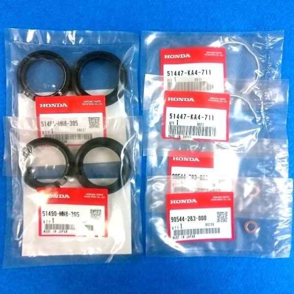 ホンダ純正 ホーネット250 フォークシール、ストッパー、ドレンワッシャ セット 新品 送料込み MC31型 送料無料 未使用 №108拍卖