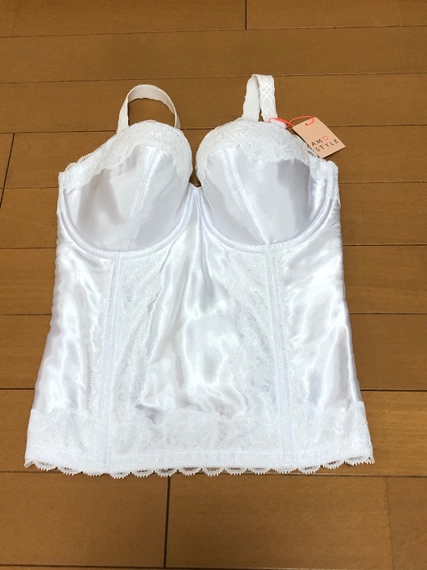 新品Triumph【トリンプ】ブライダルインナー★E70★1万780円→2580円即決★結婚式、 ロングブラ、ビスチェ 補整下着 ウェディング拍卖