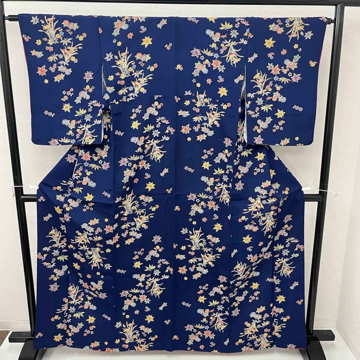 小紋 紅型の美しい染め ちりめん 正絹 着物 Q-205拍卖