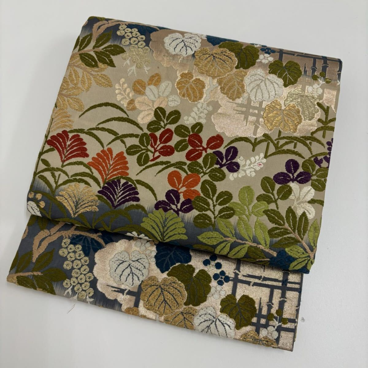 開き名古屋帯 唐織の草花模様 正絹 着物 Q-301拍卖