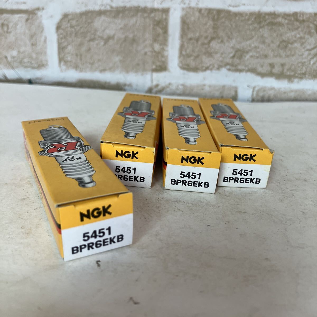 (34)NGK BPR6EKB 4個セット!スパークプラグ *Φ ×(;) *NO.5451 車部品 日本特殊陶業 新品拍卖
