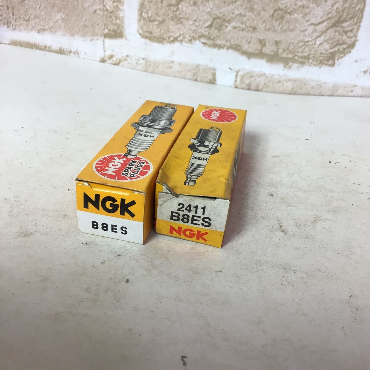 (63)NGK B8ES 2個セット! スパークプラグ *NO.2411 車部品 日本特殊陶業 新品拍卖