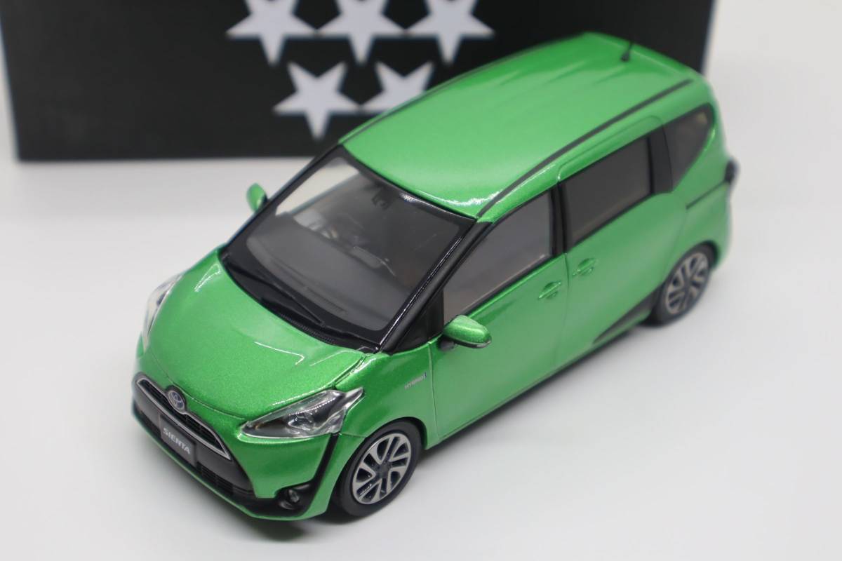 J1120(3) N シエンタ ミニカー トヨタ 1/30 グリーンマイカメタリック (8)6W8 緑 カラーサンプル 色見本 TOYOTA拍卖