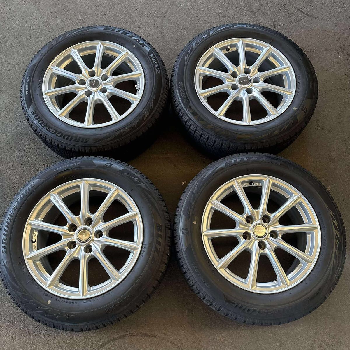 【6740】★ 225/60R17 4本セット冬タイヤ ブリヂストン ブリザック VRx2[2022年】アルミンホイール 17x7.5j PCD114.3ハブ60mm 5穴拍卖