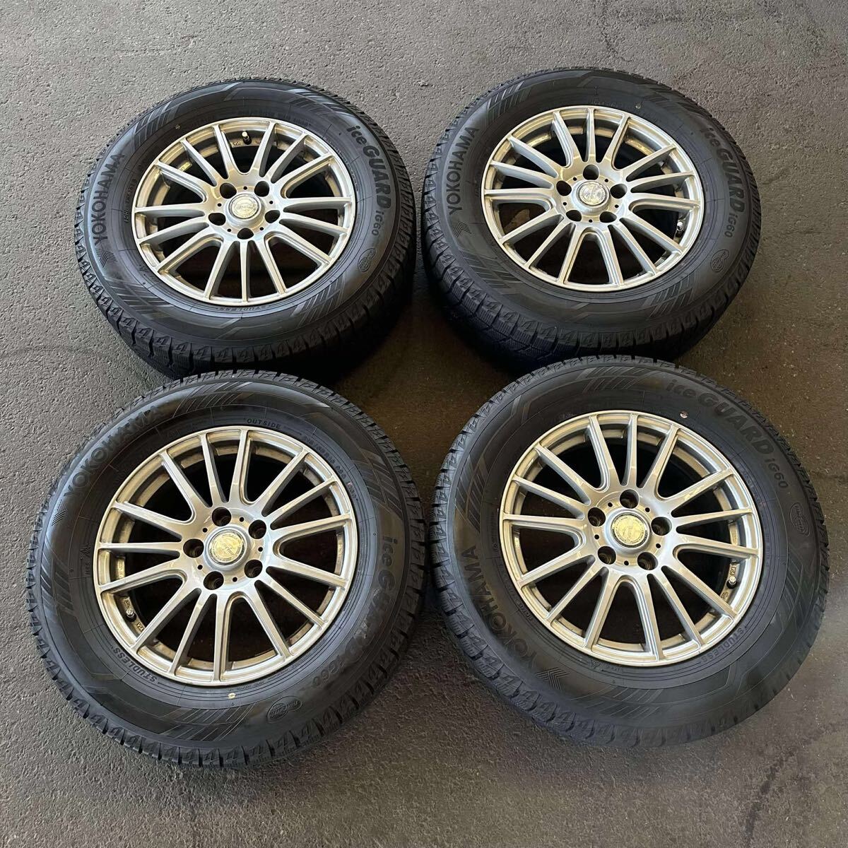 【6741】★ 215/65R16 4本セット冬タイヤ ヨコハマ アイスガード IG60 [2022年】アルミンホイール 16x6.5j PCD114.3 バランスを調整済み拍卖
