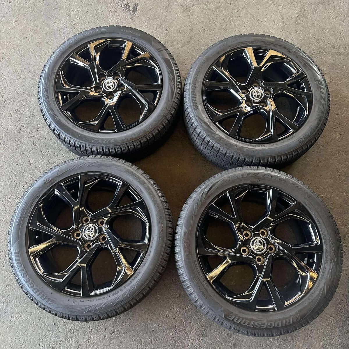 【6835】★ 225/50R18 4本セット冬タイヤ トヨタ 純正ホイール C-HR 18x7j +50 PCD114.3 ハブ60mm 5穴 2020年拍卖