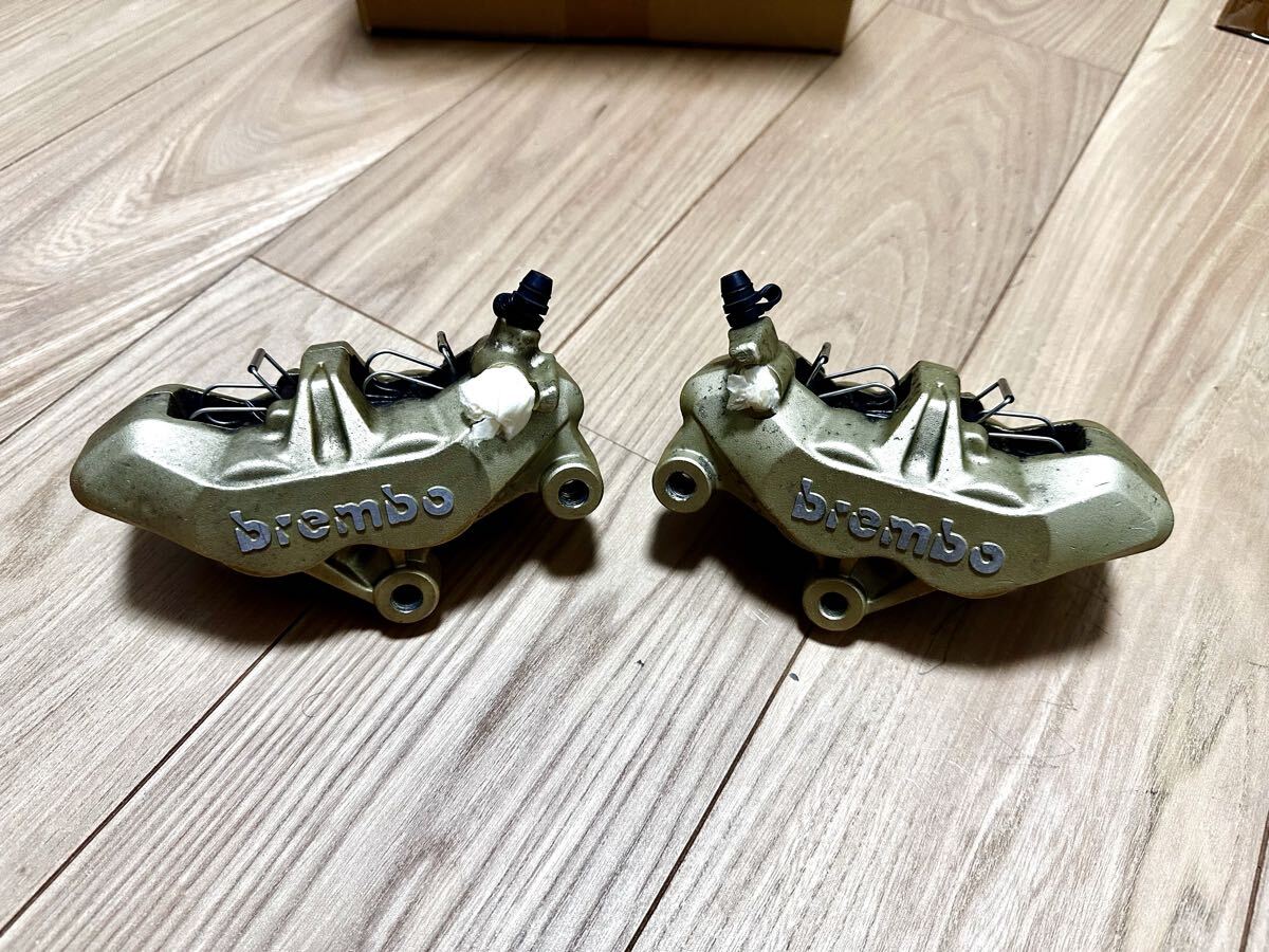 ブレンボ 4POT キャリパー 汎用65mmピッチ フロントブレーキキャリパー 左右セット 拍卖