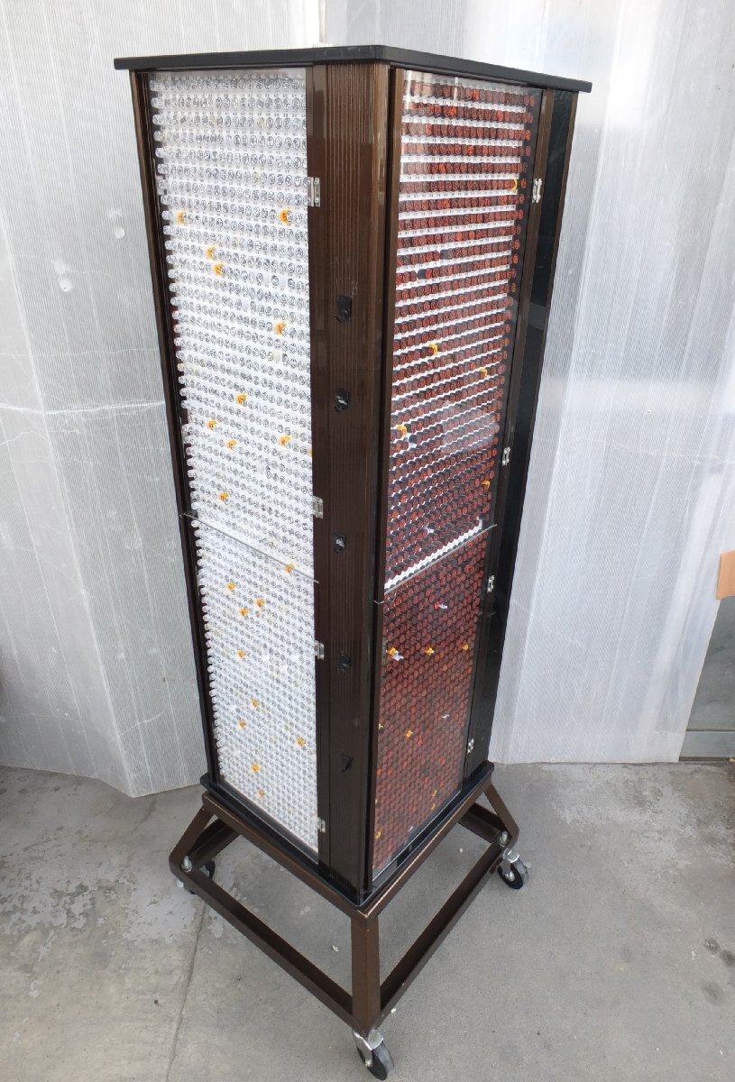 【i1436】直接引き取り限定 印鑑 タワー 認印 10ミリ丸 日本の名字 5000傑以上 ハンコ 判子 4面 回転式 キャスター付き拍卖