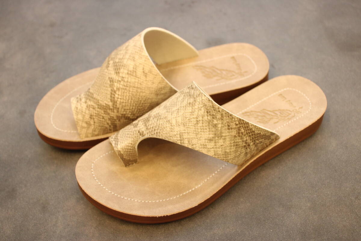 新品 サンダル パイソン Mサイズ 130拍卖