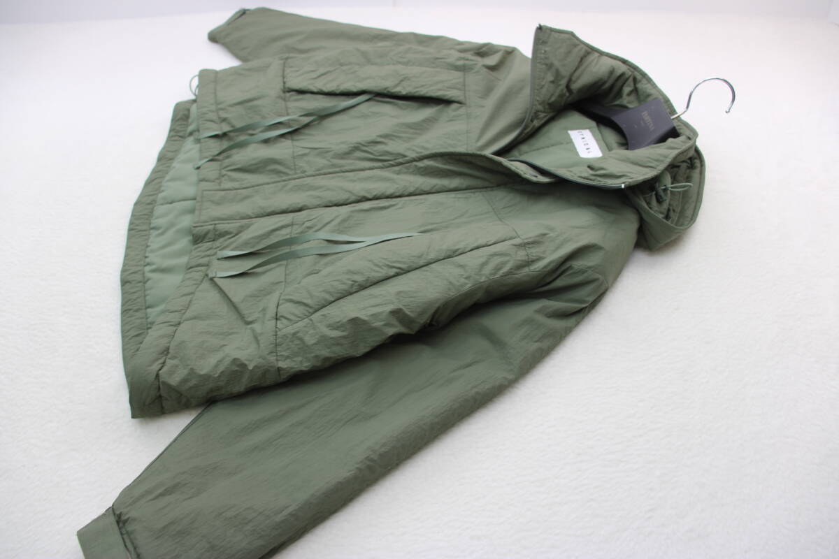 5955 新品タグ付き スタンドカラー中綿ブルゾン拍卖