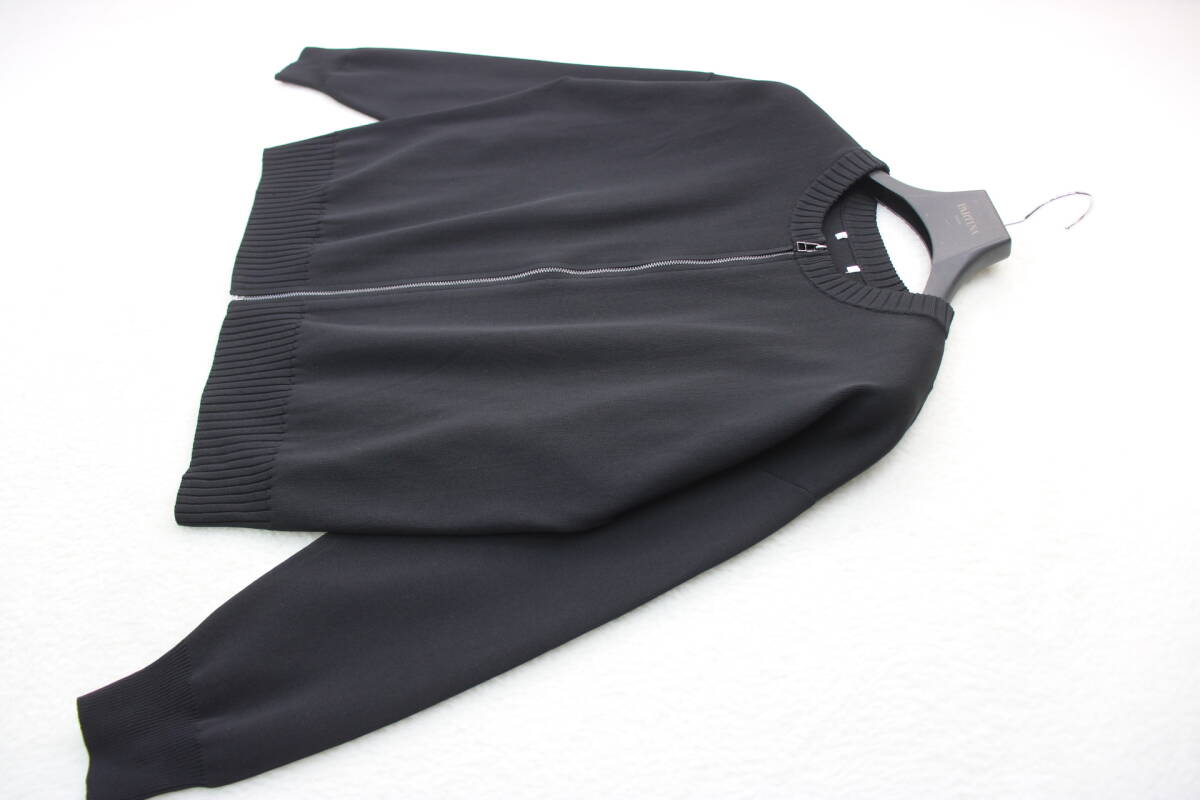 6016 新品 ロゴプリント軽量ニットZIPブルゾン ブラックL 定価¥9,790税込み拍卖