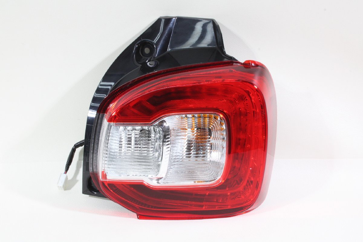 M700A パッソ X R2年式 43236km 純正 LEDテールランプ 右 KOITO 220-69026 S10O...拍卖