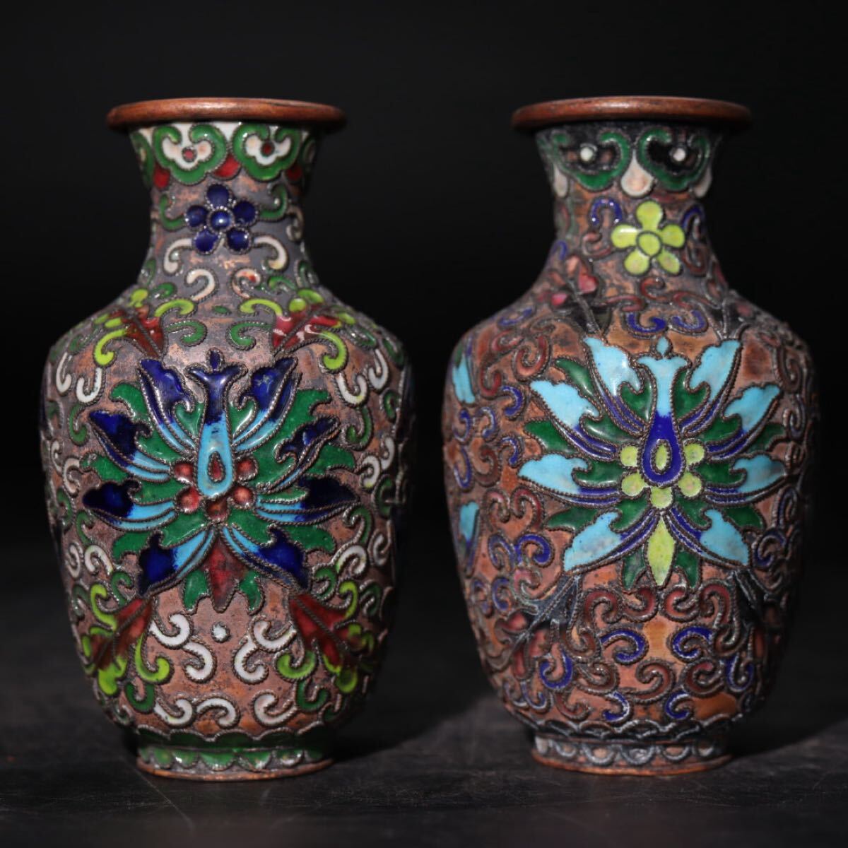 時代 銅胎 古七宝 花紋 徳利 二客 / 中国美術 七宝 彫金 金工 酒器 小壺 煎茶道具 煎茶飾 .G2910拍卖