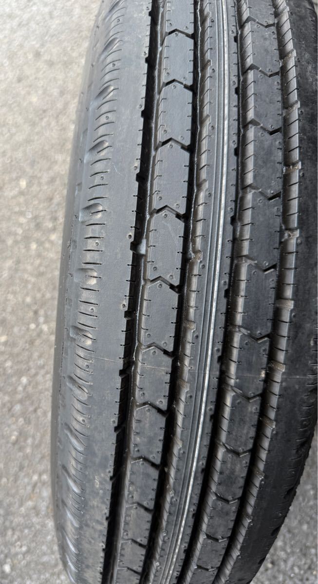 185/85R16 111/109L LT ブリヂストン V-STEEL RIB R202 185/85/16 2013年製 イボ付き 1本拍卖