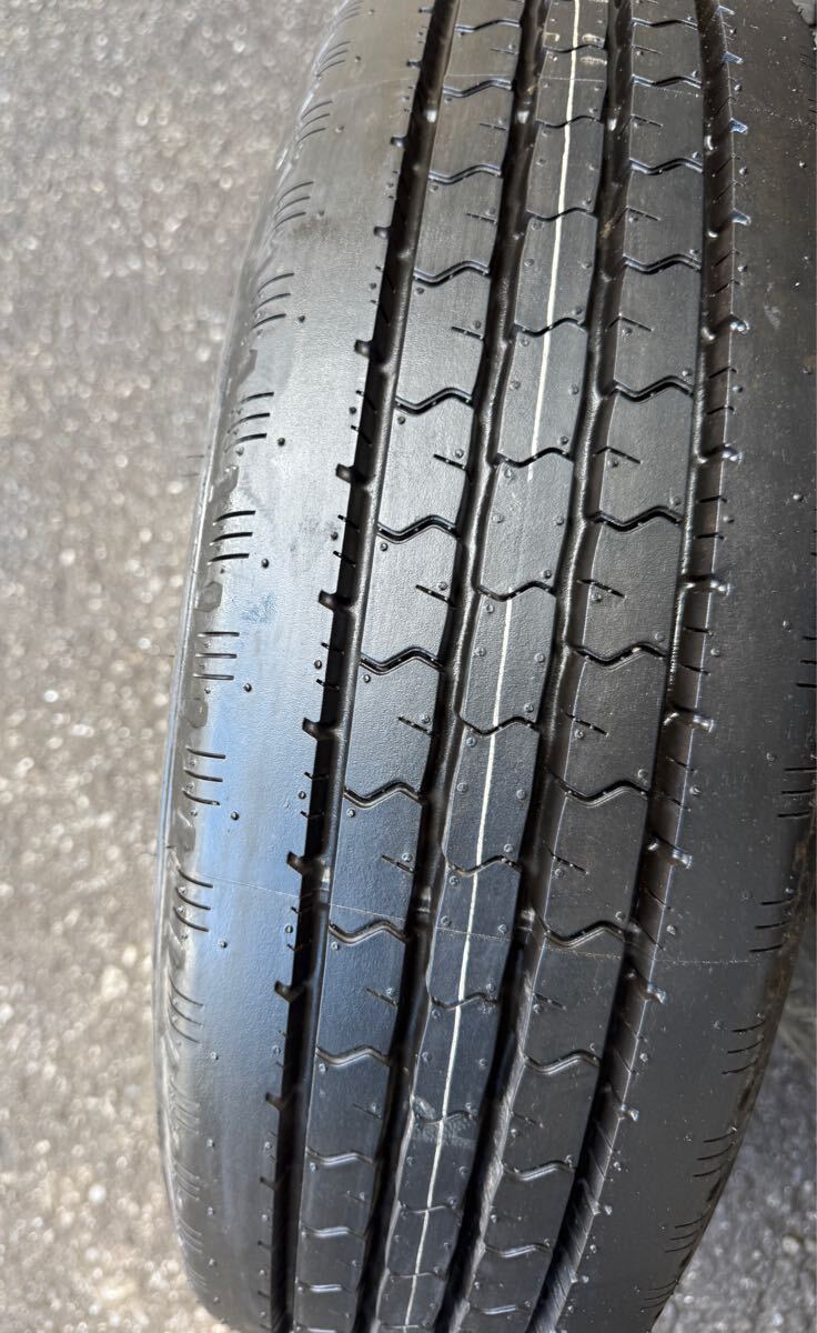 小型用 205/75R16 113/111LLT ダンロップ SPLT33 イボ付き スペア タイヤ 2016年製 1本拍卖