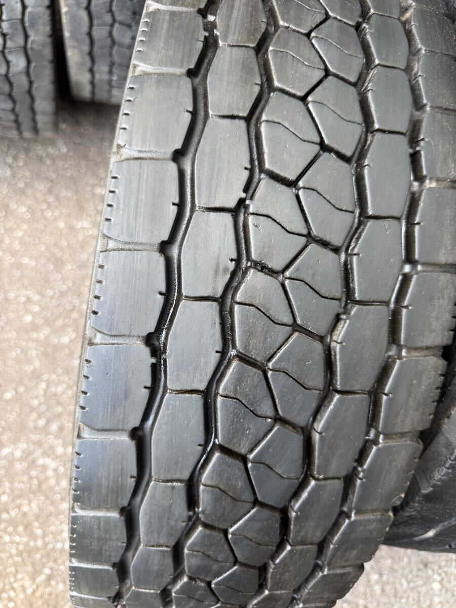 215/70R17.5 123/121J BS M800 ミックス バリ山 2016年製 9.5ミリ溝 1本拍卖