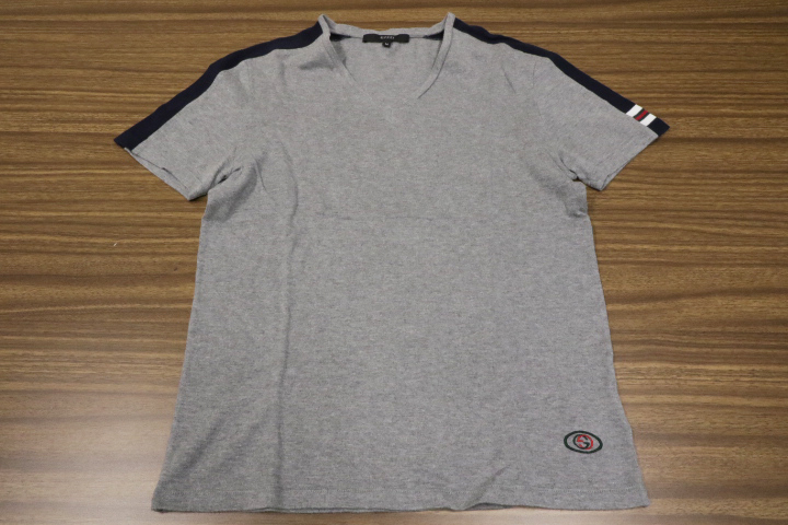 GUCCI シェリーライン Tシャツ グッチ ロゴシャツ Vネック 半袖 シャツ カットソー グッチ ウェブストライプ ウエブストライプ グレー M拍卖
