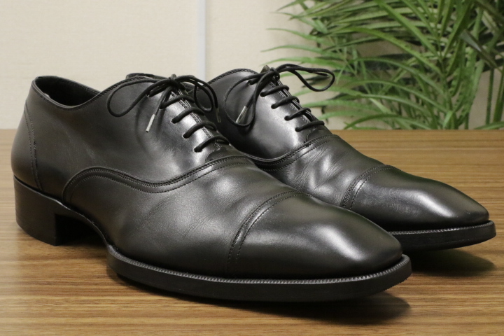 美脚 ヒール 幅狭 甲低 TOM FORD ビジネスシューズ フォーマル ドレス ストレートチップ パーティー トム・フォード レザー 黒 革靴 8.5T拍卖