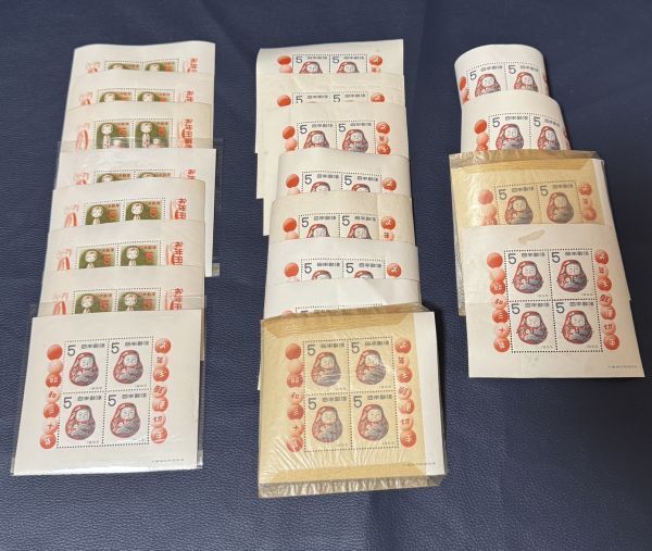 ♪年賀切手/昭和31年 こけし/昭和30年 起上がりだるま/小型シート20枚/ブロックセット♪rk171拍卖
