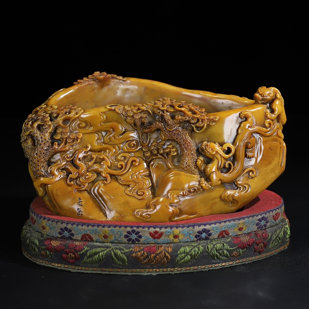 旧蔵 【清代篆刻家 呉昌碩 号:老缶】寿山石 『群キレート龍献瑞』筆洗印鑑 置物 天然石 篆刻 古印材 極細工 中国古玩 骨董品 古美味 210拍卖